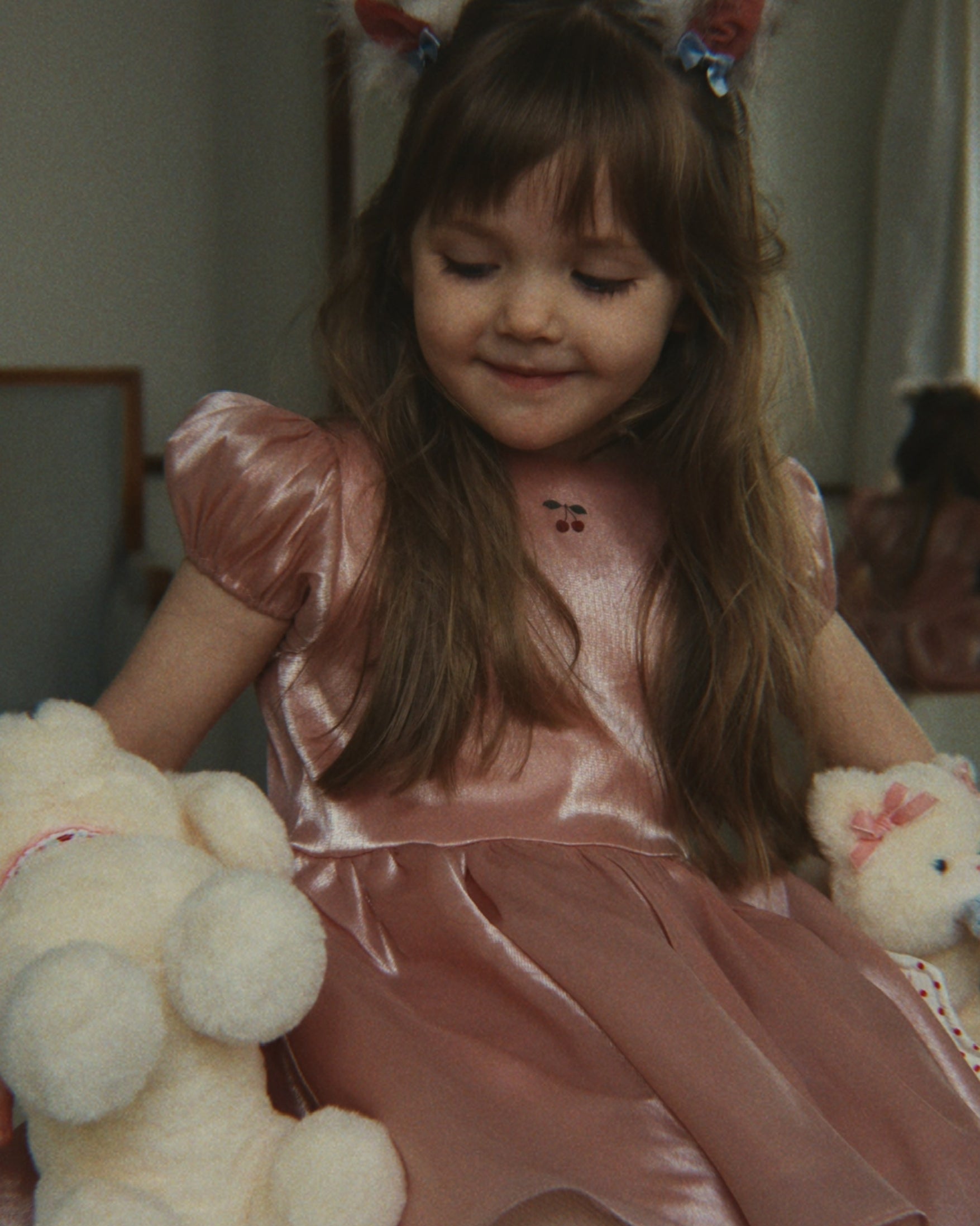 Konges Sloejd Fia Dress GRS Silver Pink - worn by child
