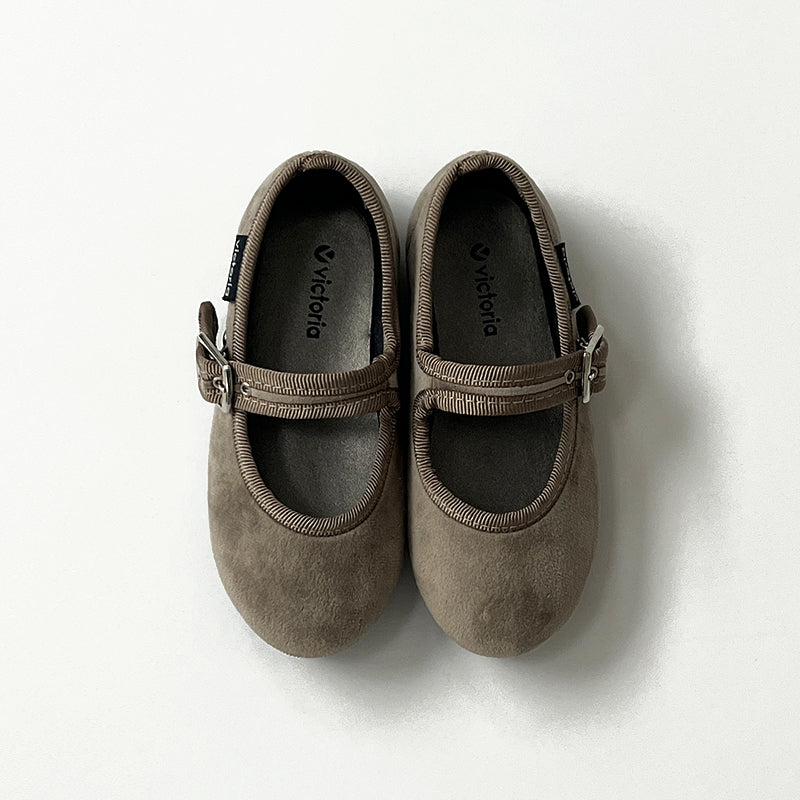 Victoria :: Oda Velvet Mary Jane Beige