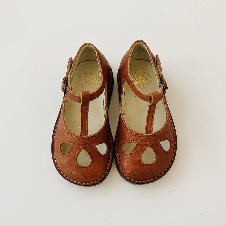 Pepe :: Lucy Kava Brown