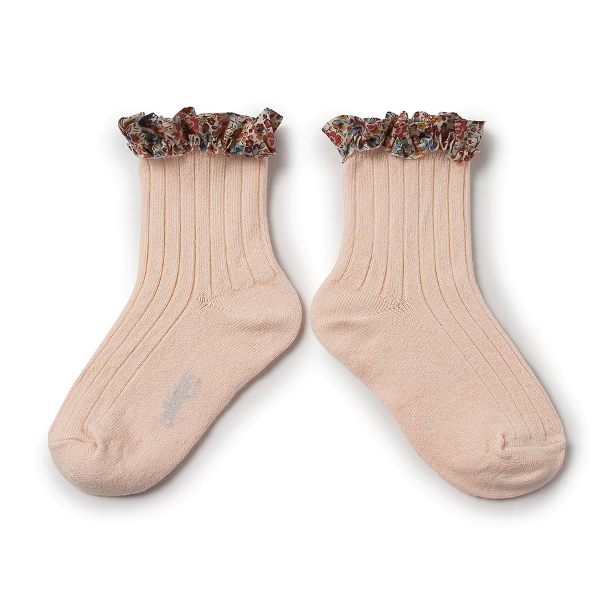 Collegien :: Charlotte Liberty Ruffle Ribbed Ankle Socks 590