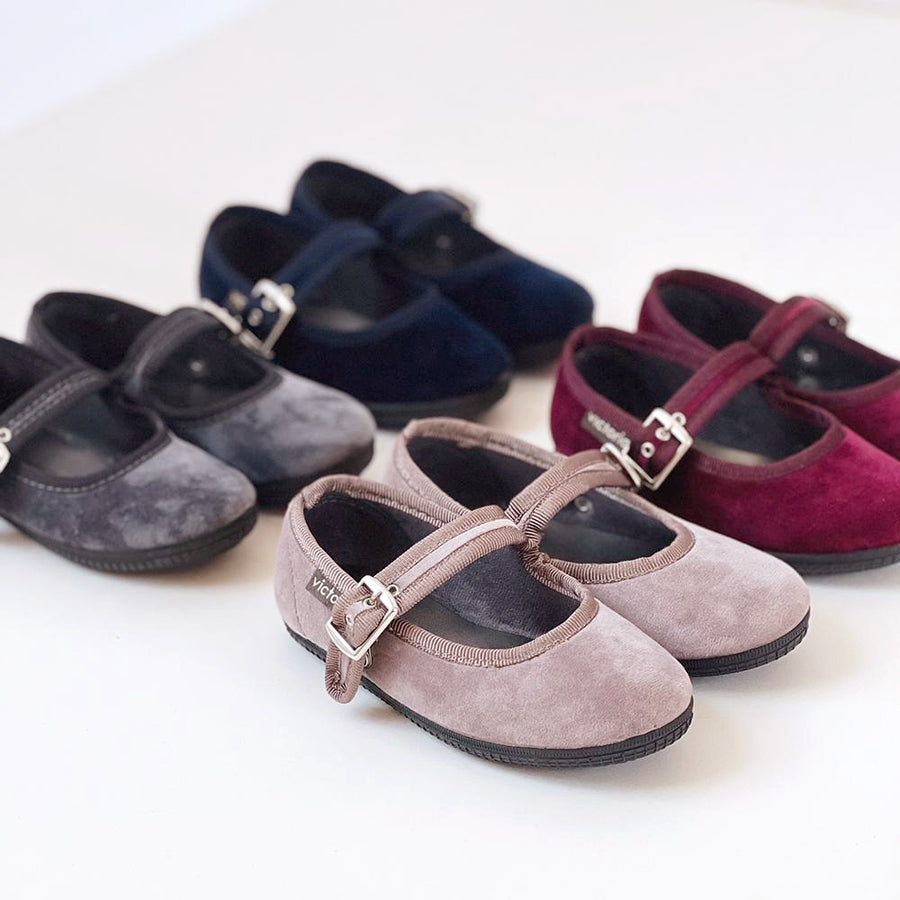 Victoria :: Oda Velvet Mary Jane Marino