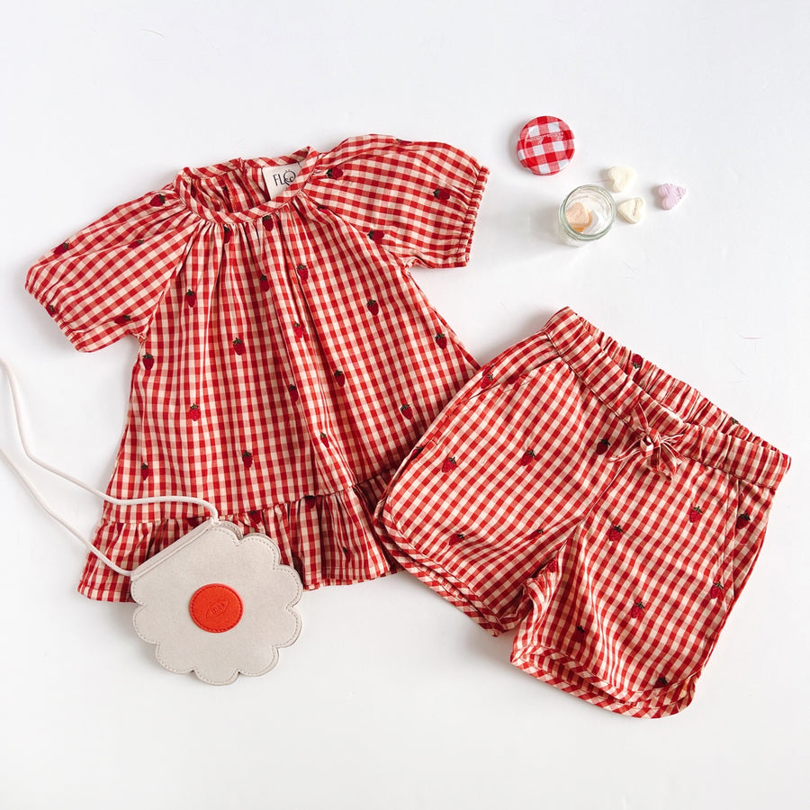 Floess :: Molly Shorts Berry Gingham